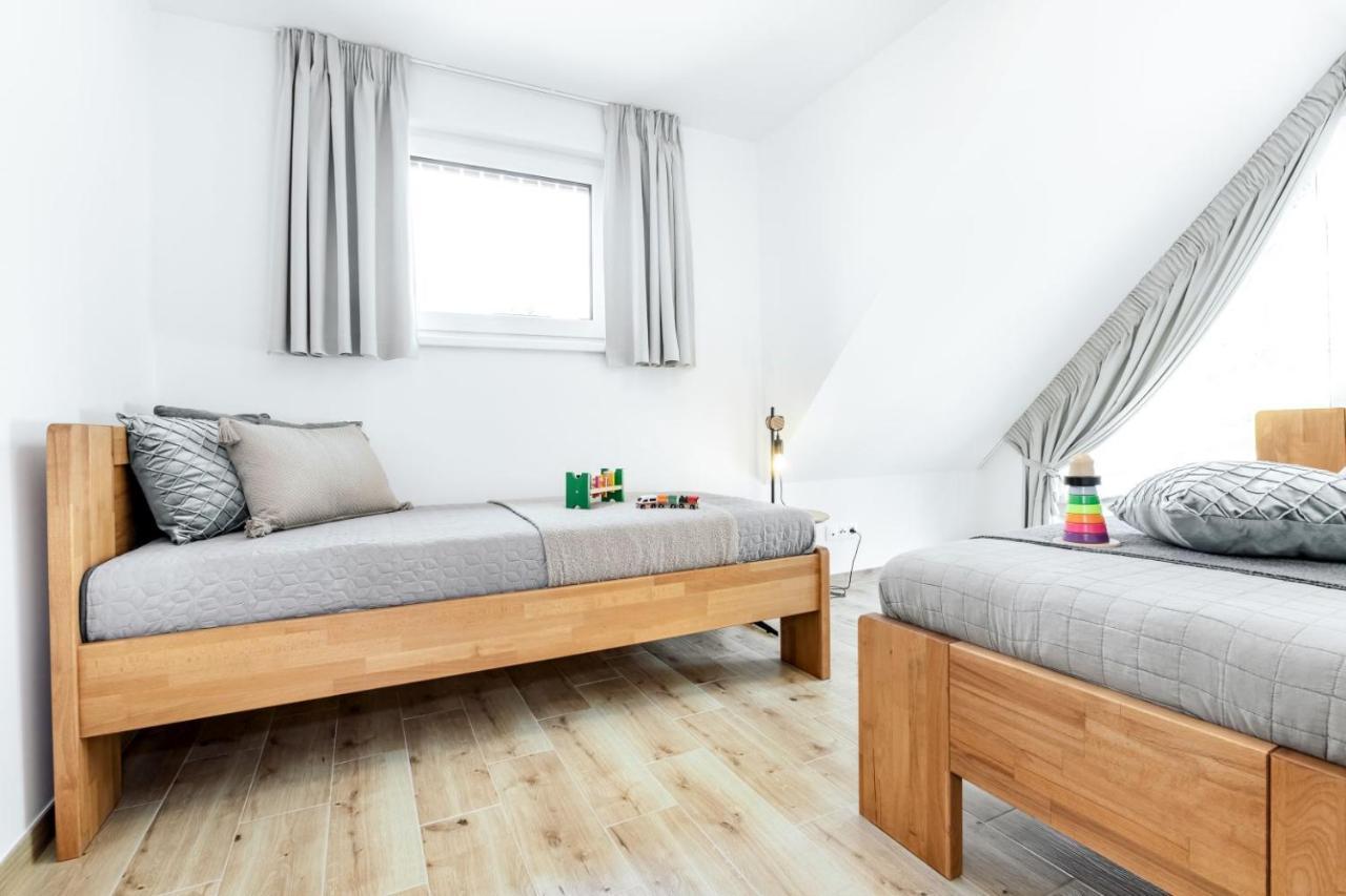 Apartmany Karlovy Dvory Horní Planá Exterior foto