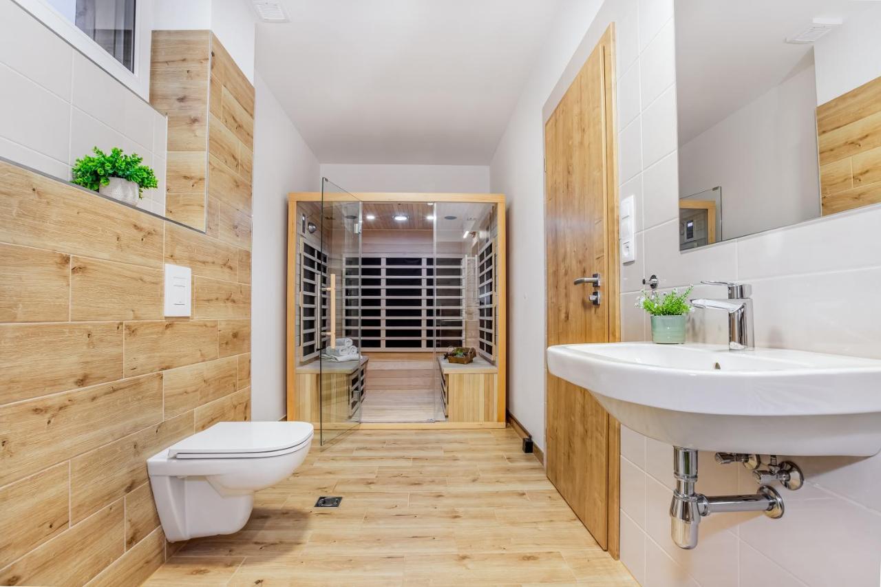 Apartmany Karlovy Dvory Horní Planá Exterior foto